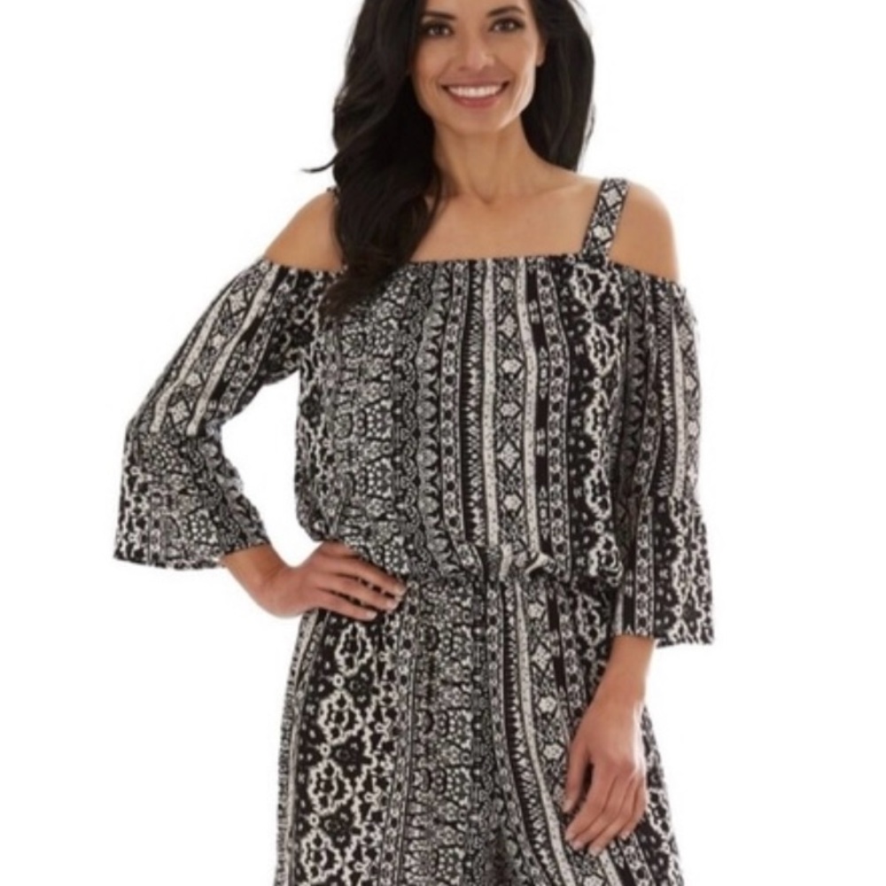 Kohl's Apt 9 Black and White Cold-Shoulder, Bell-Sleeve Romper XXL NWT